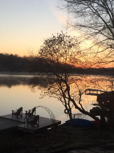 Arkansas Lakeside Stay-cation! Relax,Bike,Golf,Kayak,Swim or Chat by the Fire! - Image 1