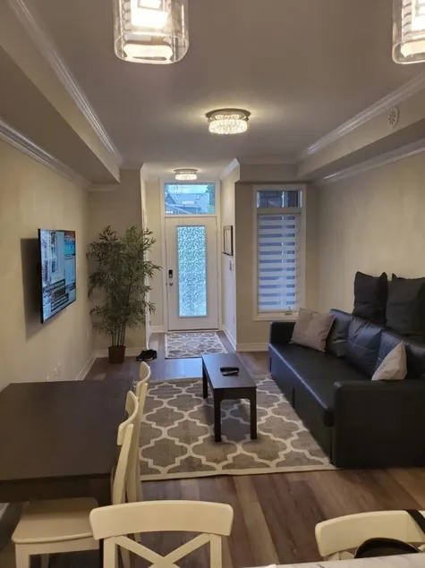 Bright, Modern, Conveniently Located Condo - Image 1