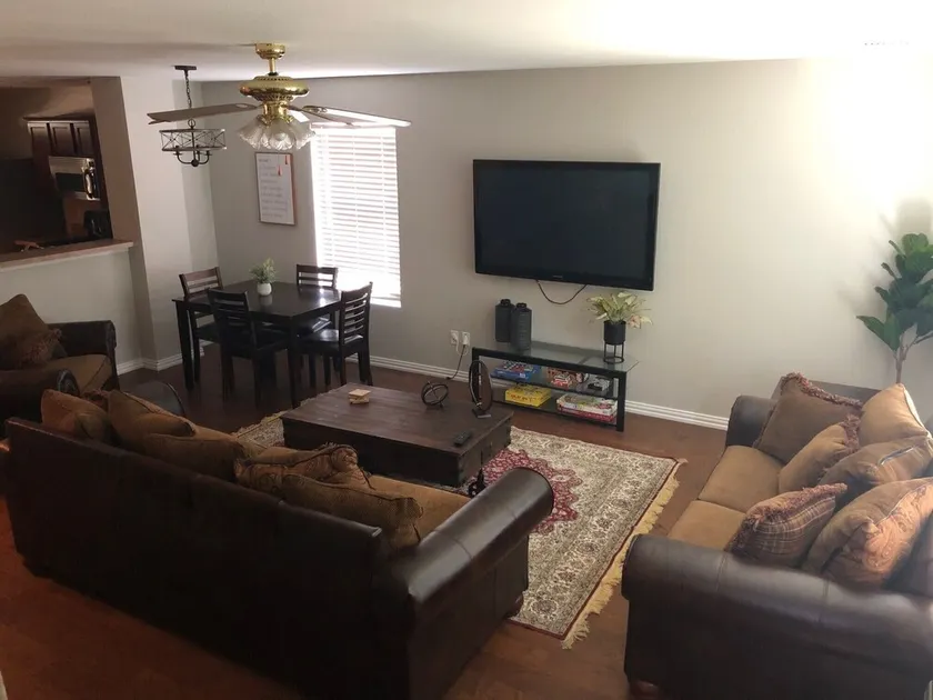 Dallas Gem in Subdivision 15 mins from Deep Ellum! - Image 1