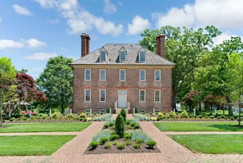 Powhatan 4 bedroom · Colonial Williamsburg Spacious 4 Bedroom Suite! - Image 1