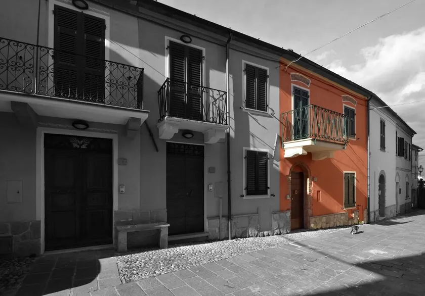 DOMSTIL MARY CRISTINA 3 - Image 1
