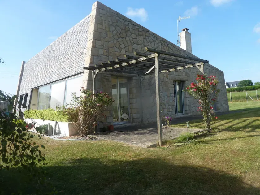 Saint Brieuc region. Seasonal rental house for 8 people. - Image 1