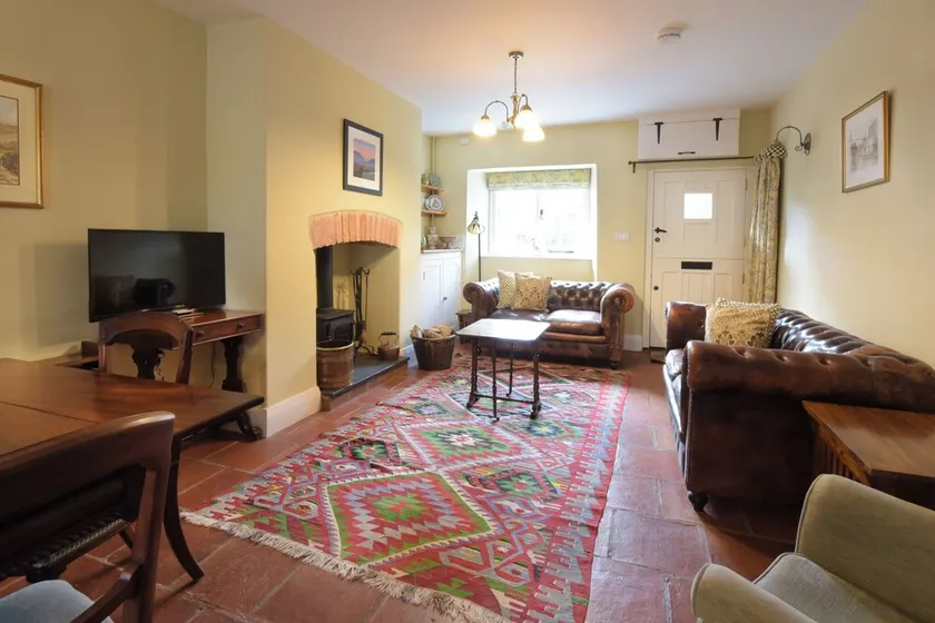 Beautifully restored 2 bedroom, pet friendly cottage, ideal for exploring Exmoor - Image 1