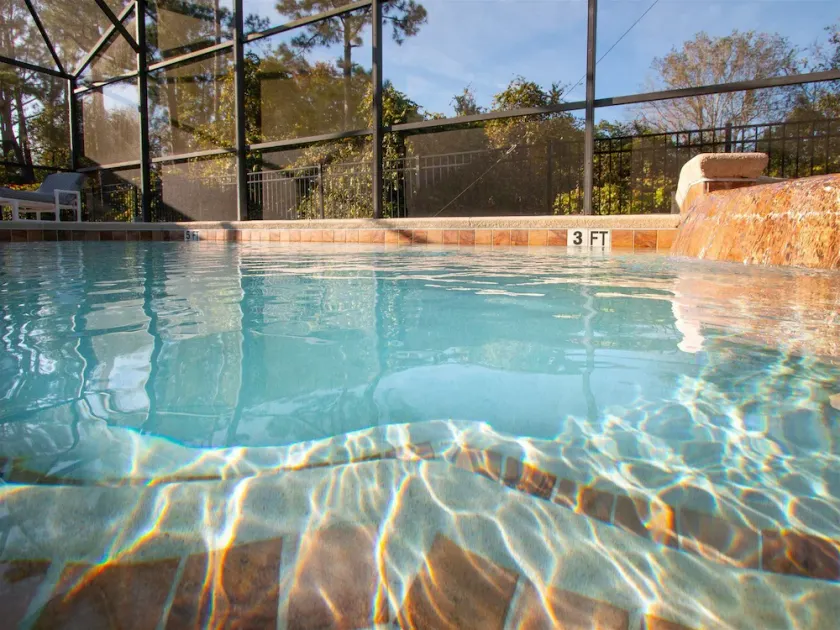 4 Bed and 3 Bath in Perfect Location with pool by Florida Dream Home - Image 1