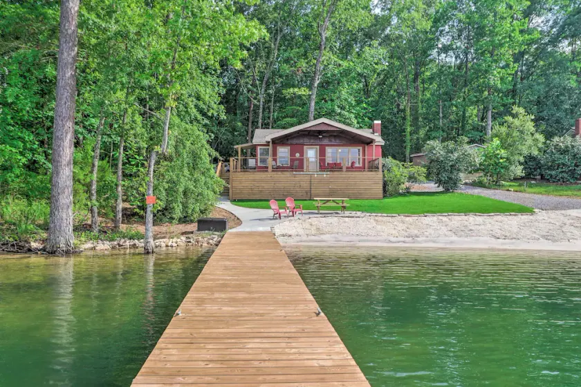 NY! Waterfront Lake Martin Home w / Grill & Beach! - Image 1