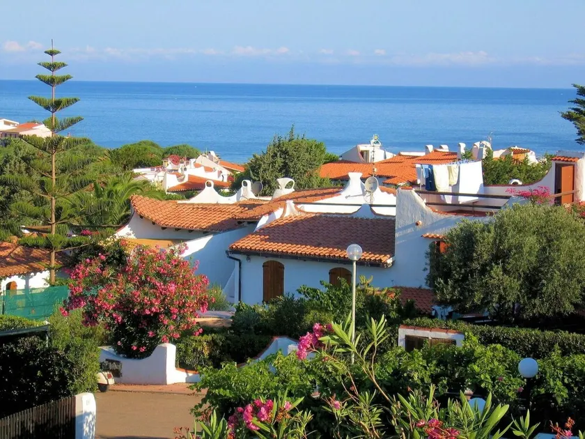 Beautiful private villa for 3 people with WIFI, A/C, TV and pets allowed - Image 1
