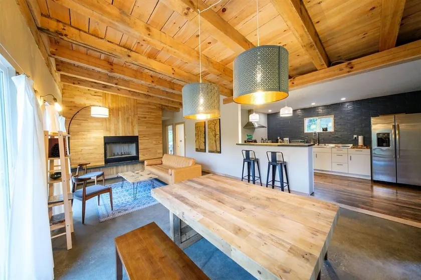 Four person getaway in the Heart of the RRG - Image 1