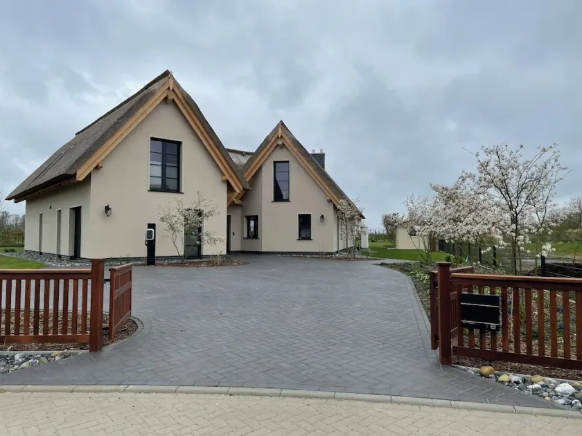 Inselglück vacation home - style, space and relaxation at Puddemin harbor - Image 1
