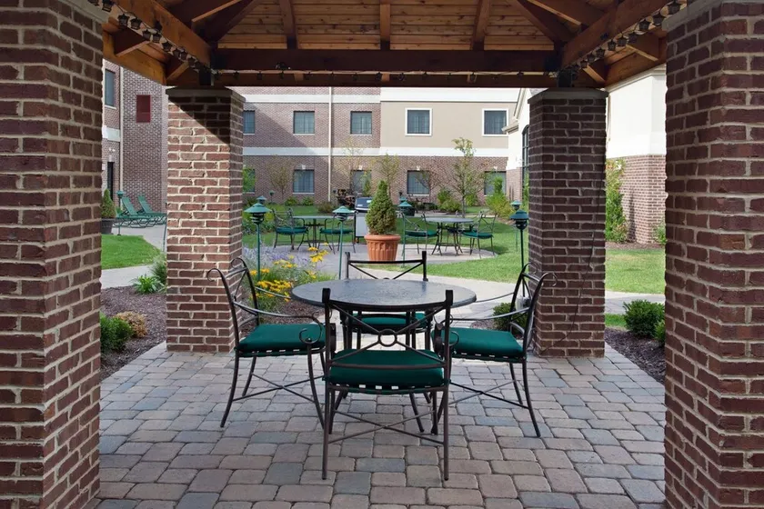 Relaxing Retreat Near Cleveland | Shared Indoor Pool + BBQ Area - Image 1