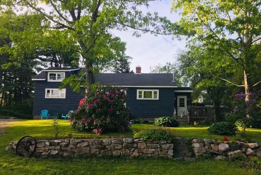 Mid century modern home for rent in sought after Chester - Image 1