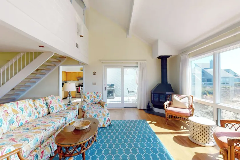 Seabrook Exclusives | 330 Beach Club - Image 1