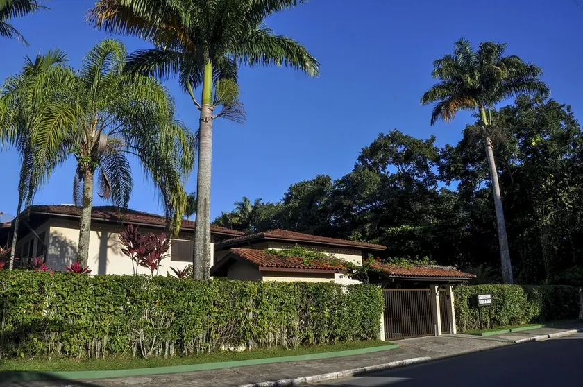 Ubatuba gated community 400m from Tenório Beach with security and comfort. - Image 1
