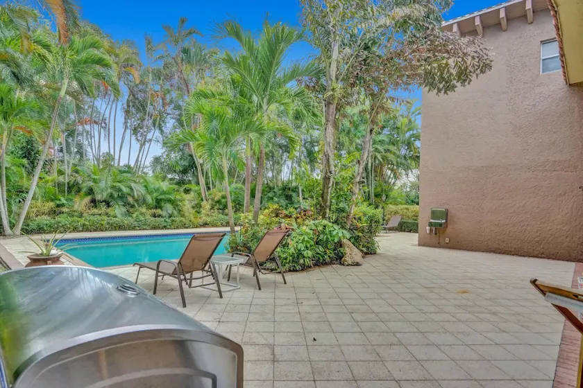 Modern 6BR Villa Resort Style Pool on Golf Course - Image 1