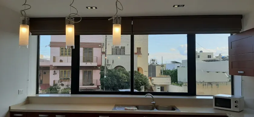 Luxury Apartment less than 5 minutes walk from the beach - Image 1