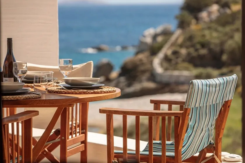 Apiliotis sunrise beach villa - Image 1