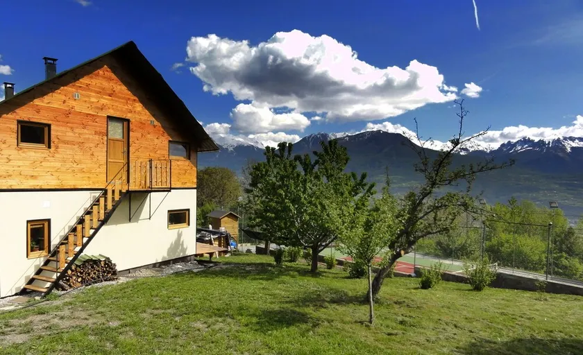 T3 mansardé avec jardin privé, clim Tennis, Borne VE dans un parc de 2 Hectares. - Image 1