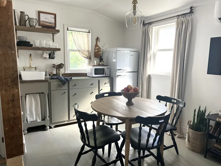 Hidden Gem: Cozy apartment in downtown Hughesville - Image 1