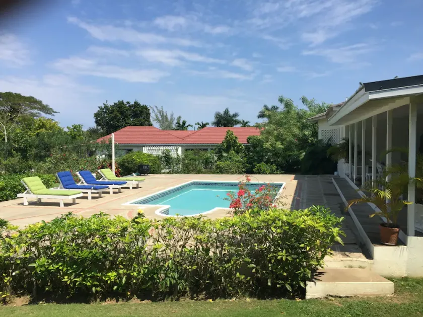 Experience The Ultimate Relaxation at Our Luxurious Full-Service Villa! - Image 1