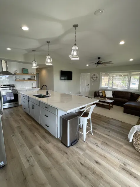 Exotic Oceanfront 5 bedroom 3 bathroom house w/AC - Image 1