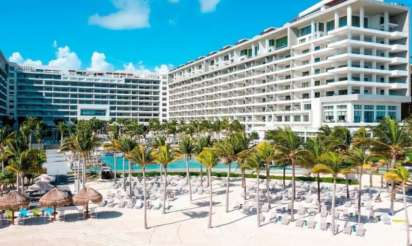 3 Bedroom Ocean View with furnished balcony and hot tub along with hammocks.  - Image 1