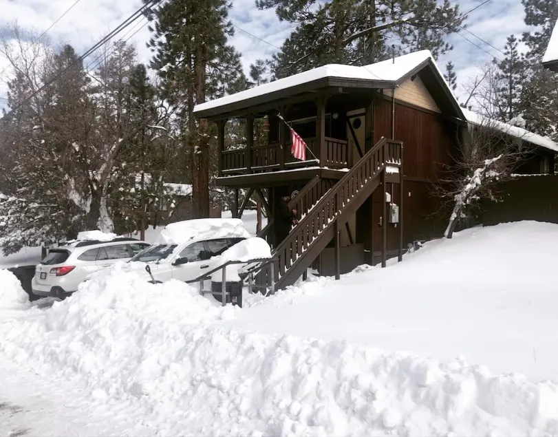 Cozy Cabin Vibes with Fireplace & Hot Tub - Image 1