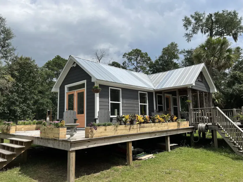 Cottage w dock in ACE Basin 30 day or mid-long term rental mins to Edisto Beach - Image 1