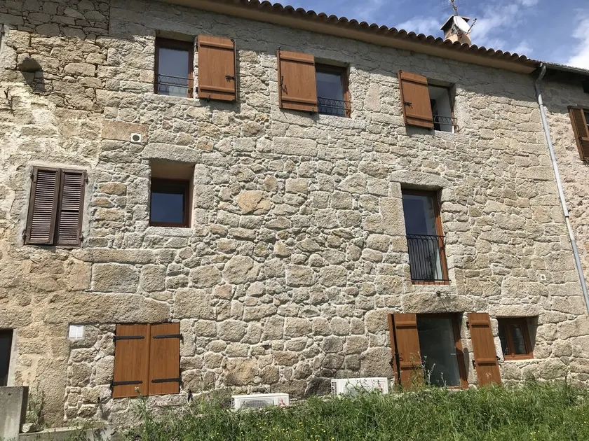 Calme et Confort au Village - Image 1