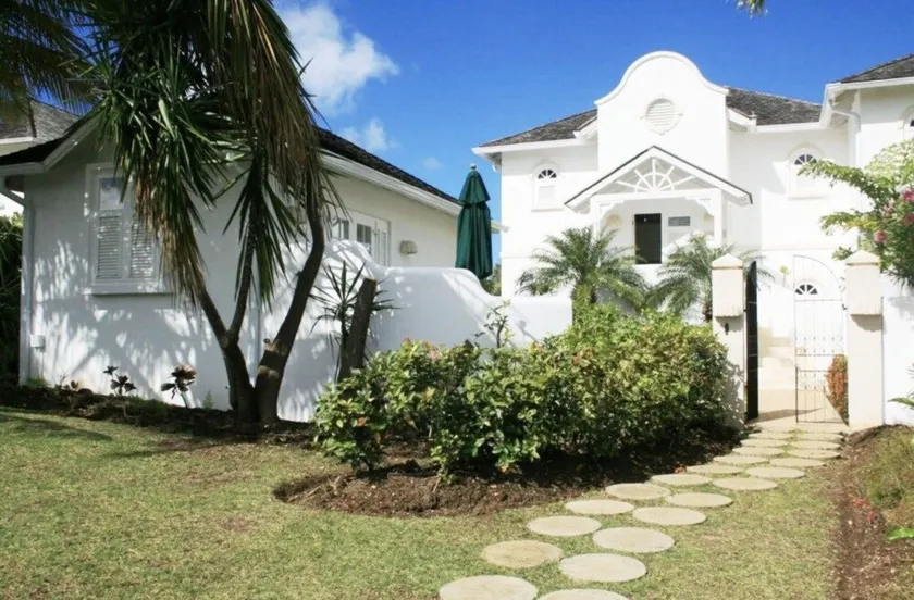 Beautiful villa with  cottage, private plunge pool and stunning sea views - Image 1