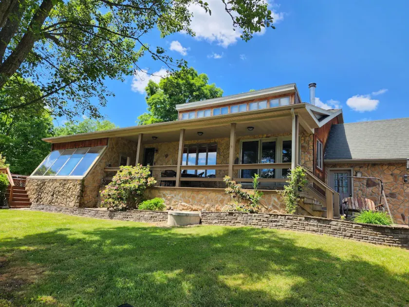 House At Creekside Resort - Image 1