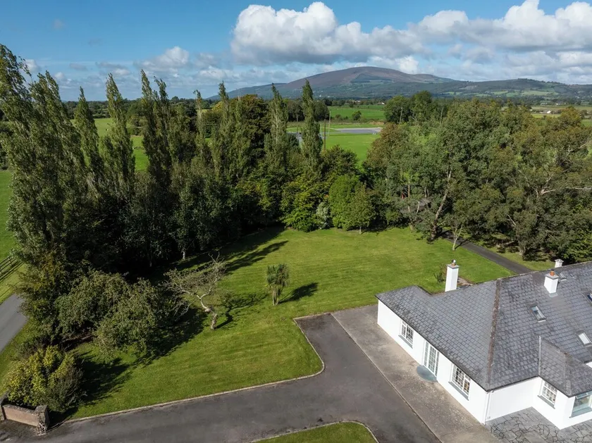 Ballyneill Farmhouse - Image 1
