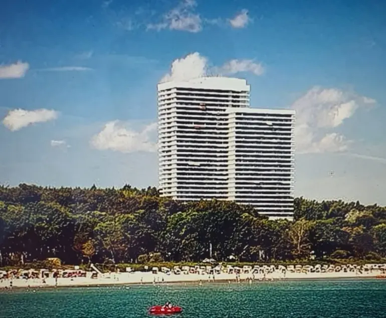 Modern luxury apartment, 5 minutes' walk from the beach - Image 1