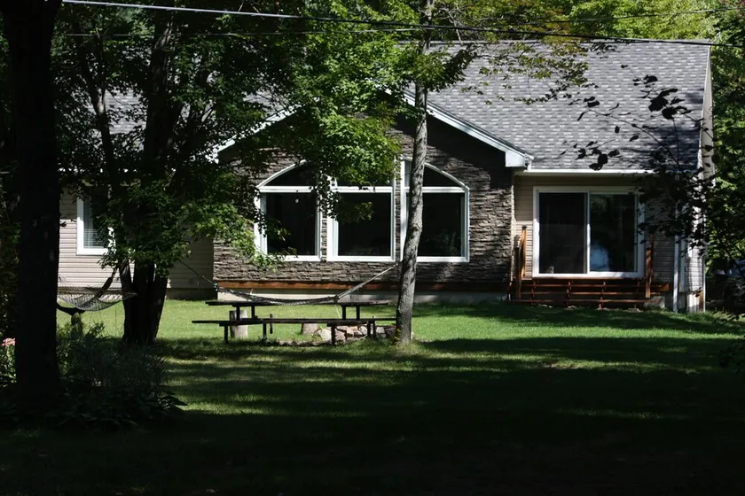 MODERN COTTAGE GETAWAY - Image 1