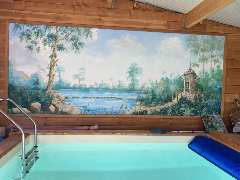 Stone house with indoor pool near the sea. - Image 1