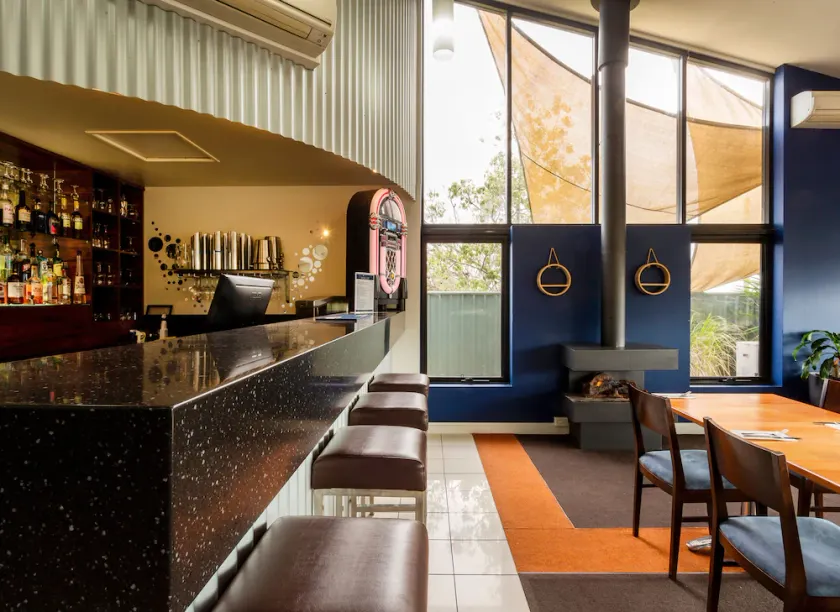 Station Motel - Image 1