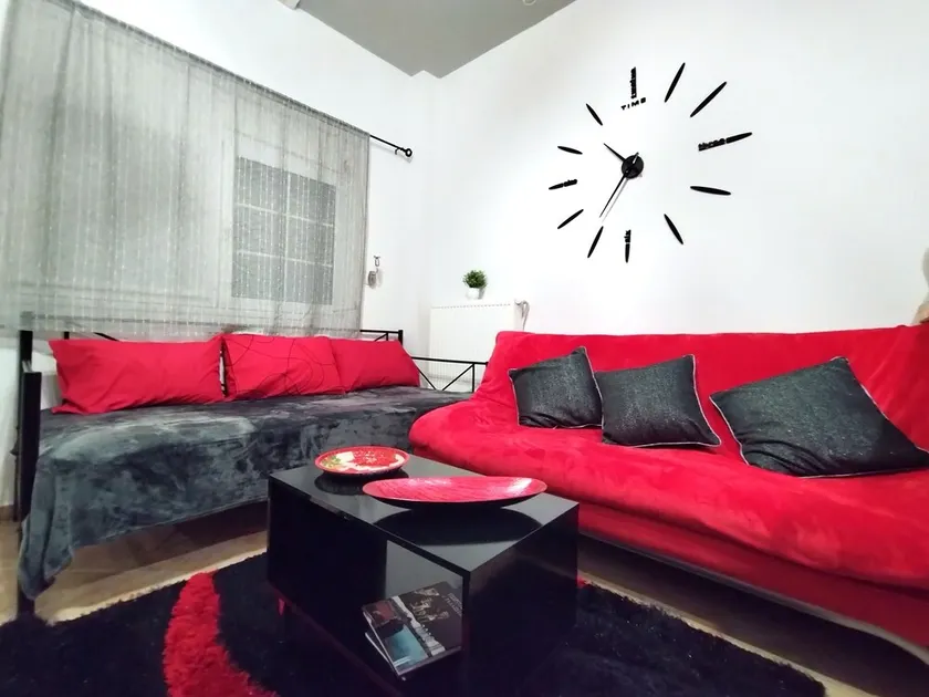Cute & luxury suite with patio, just few steps away from beach , nearby Delphi - Image 1