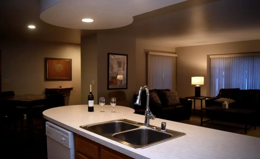 5th Steele Place, LLC - Downtown Algoma Condos: Overnight or Extended Stays - Image 1