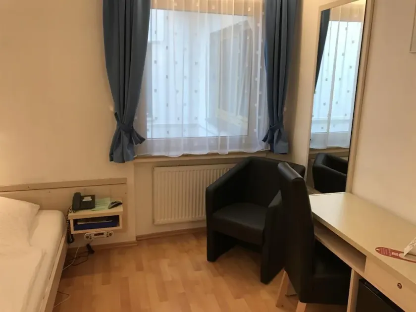 Single room, shower or bath, WC, 1 bedroom - Hotel Rheinlust - Image 1