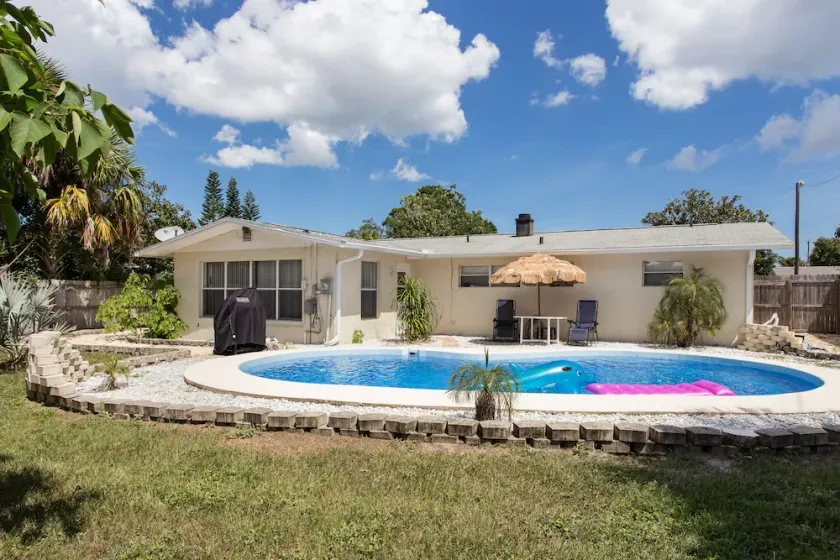 Gemütliches Ferienhaus mit Pool und neuen Fliesenböden! - Image 1