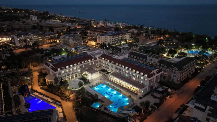 White Lilyum Hotel - All Inclusive - Image 1
