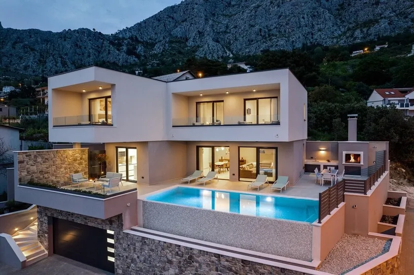 Villa Una with heated pool, 1km from the beach - Image 1