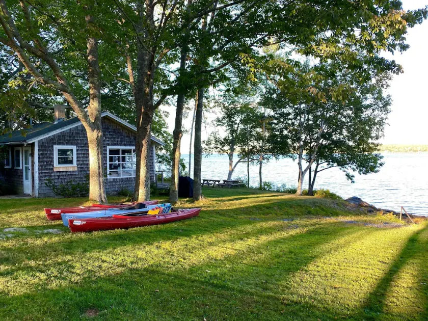 Ocean waterfront summer cottages. Sit back and soak in the views - Image 1