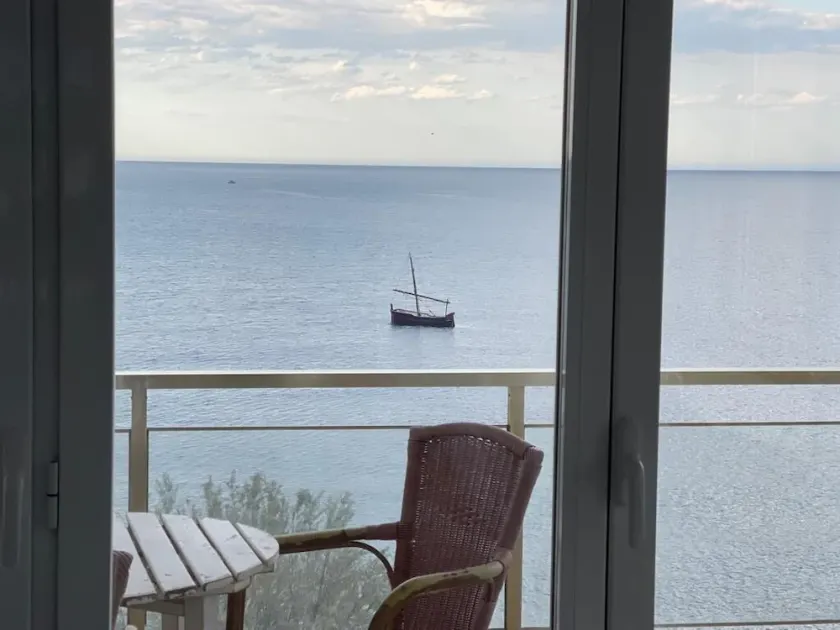 Apartamento Nemi , Primera Linie del Mar, Acepta Mascota,con Piscina Comunitar - Image 1