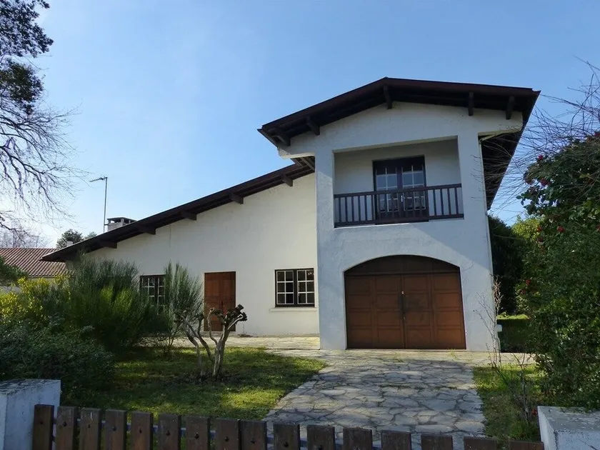 Villa LOU LANOT pour 8 personnes. Wifi gratuit. - Image 1
