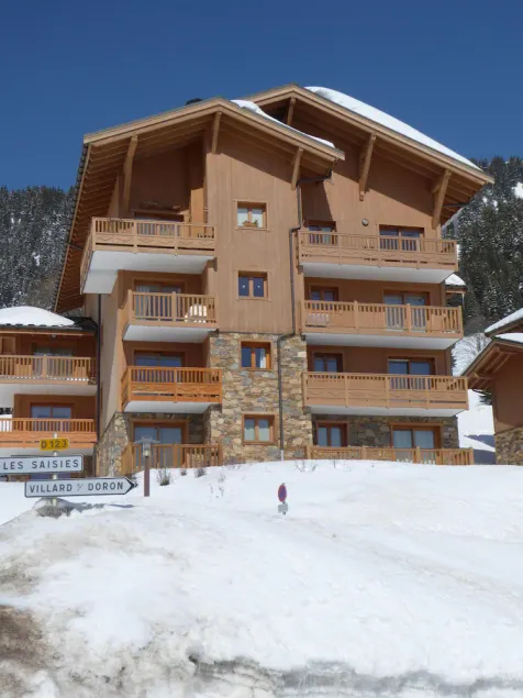 Lejlighed med privat pool ved foden af pisterne med garage - skiskole på 300m - Image 1