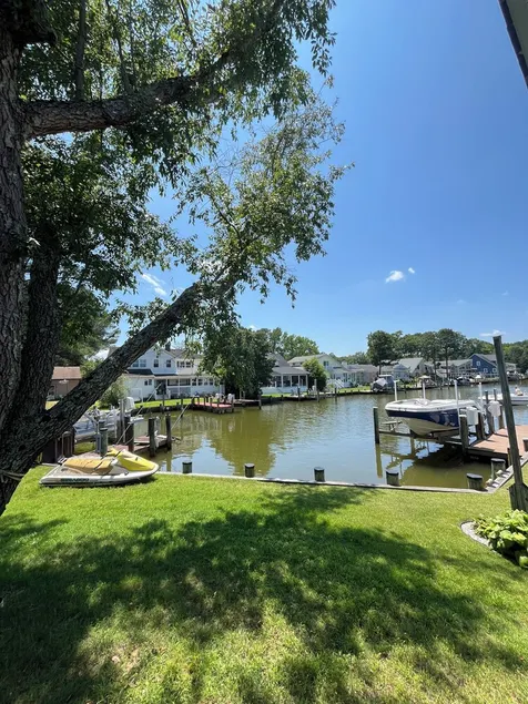Rymligt hem, med docka, 9 sovplatser, tillgång till Beach Club & Pool - Image 1