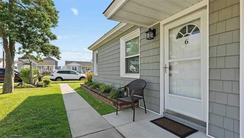 Adorable Beach Retreat in the Tranquility of Residential North Wildwood! - Image 1