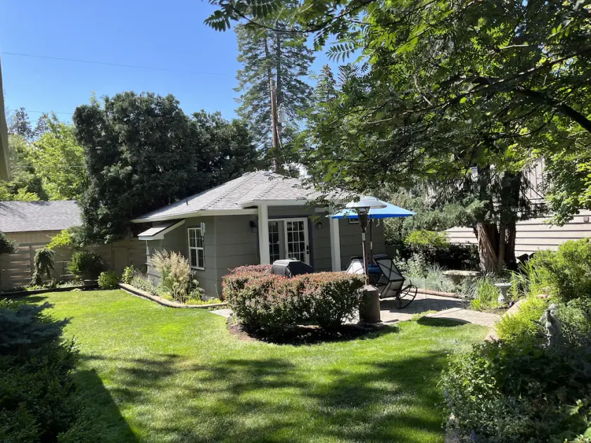 Immaculate Downtown Cottage-Retreat ligesom Setting-Level 2 E V-oplader - Image 1