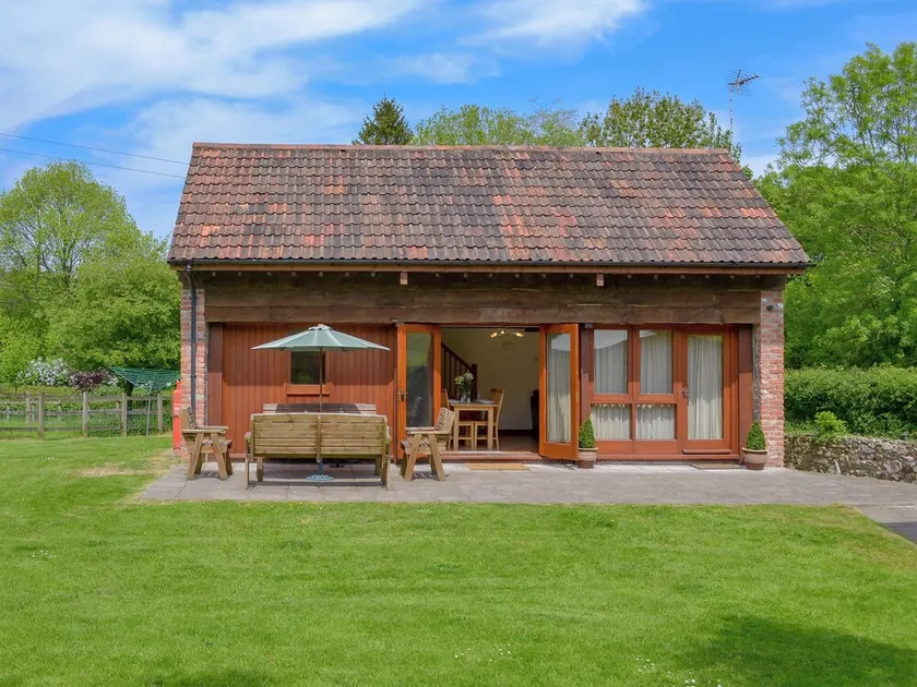 Alojamiento de 2 habitaciones en Dunkeswell Abbey, near Honiton - Image 1