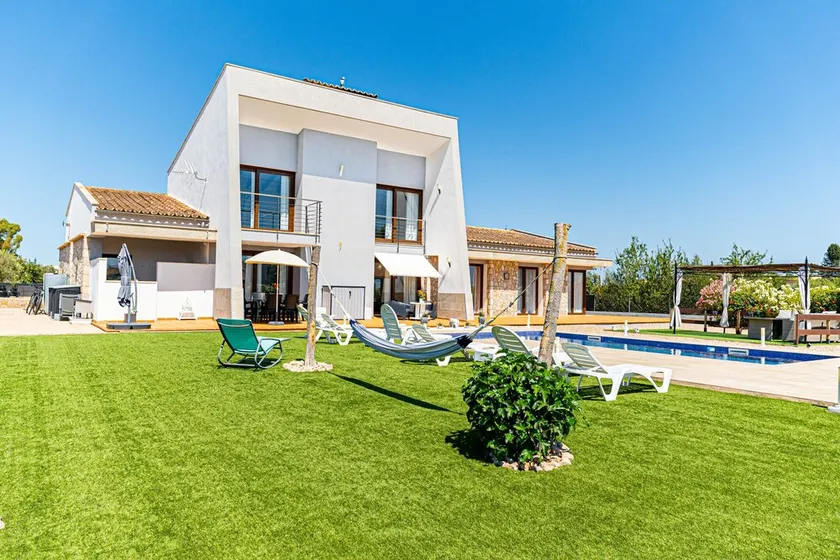 Villa Nimaf - Image 1