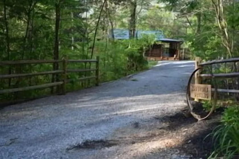 Mountain Dreams ~ Your very own private and rustic mountain retreat! - Image 1